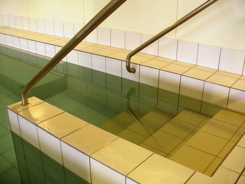Podemos construir piscinas que atendam todas as idades para garantir conforto e segurança?