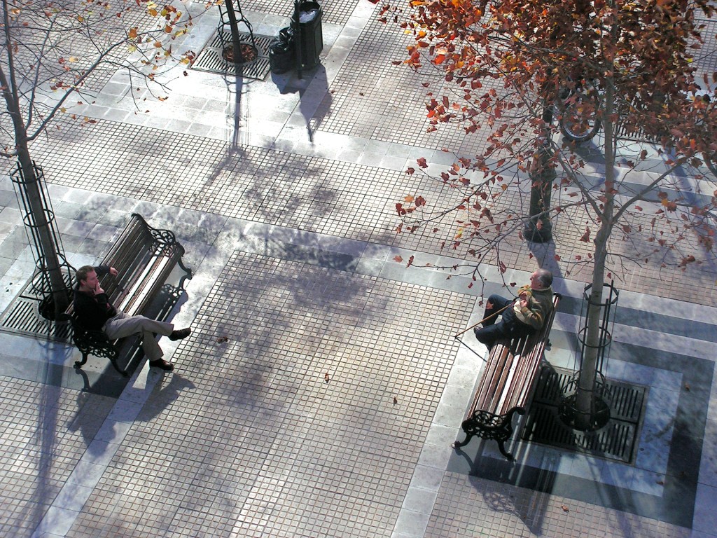 Acreditamos que o progresso tem acompanhado as necessidades dos idosos ao observar suas limitações no espaço&nbsp;público?